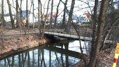 Seitenansicht der Fußgängerbrücke Ziesarer Landstraße