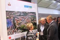 Oberbürgermeisterin Dr. Dietlind Tiemann im Gespräch mit IHK Präsident Dr.-Ing. Viktor Stimming und Jochen Sander, Geschäftsführer Deutsche Bundesgartenschau-Gesellschaft