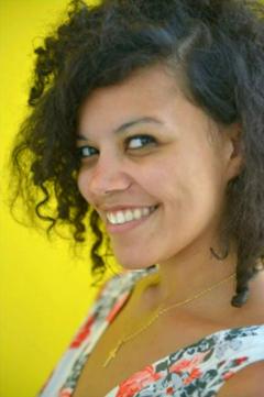 Portrait (Nahaufnahme) einer jungen Frau