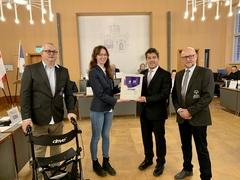 Überreichung Urkunde