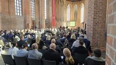 Blick ins gute besuchte Paulikloster.