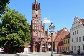 Rathaus und Roland