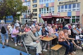 Andrang herrschte beim 21. Stadtteilfest, dass 2025 vor und im Bürgerhauses stattfand.