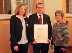 Auszeichnung von Wolfgang Weiße durch Claudia Keller