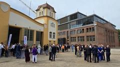 Ein Ensemble mit Geschichte: das Straßenbahndepot und die aus dem denkmalgeschützten E-Werk geformte Universitätsklinik für Zahnmedizin.