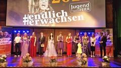 Oberbürgermeister Steffen Scheller hielt die Festrede zur Jugendfeier und überreichte den jungen Erwachsenen ihre Urkunden.