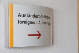 Schild Ausländerbehörde