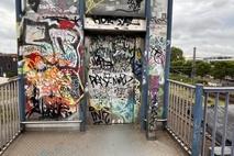 Fahrstuhl mit Graffiti beschmiert