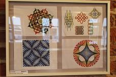 Geometrische Bilder, die mit Fineliner erstellt wurden.