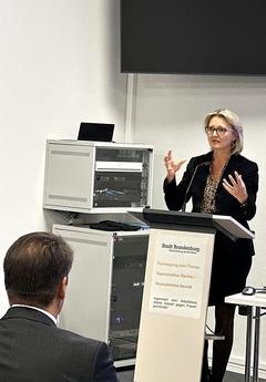 Klinikdirektorin Prof. Dr. Tchaikovski