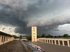 Wolken über der Brandenburger Feuerwache