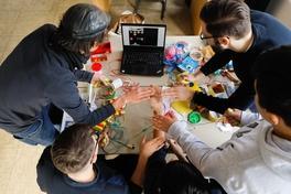 Ein Klavier aus Treppenstufen