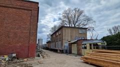 Anstelle der Trafostation für die Straßenbahn soll eine Terrasse am Wasser entstehen.