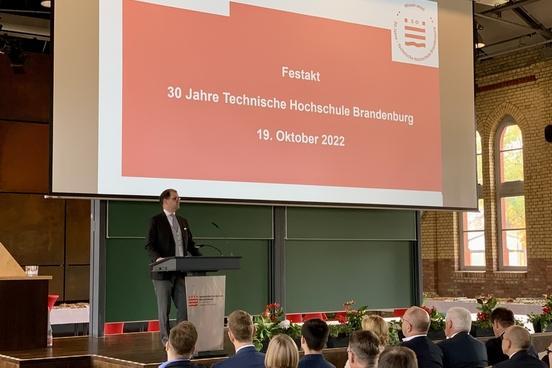 Technische Hochschule Brandenburg feiert 30-jähriges Bestehen mit einem Festakt