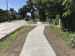 neuer Gehweg aus Betonsteinpflaster