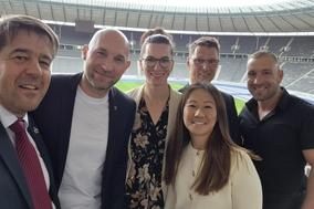 Steffen Scheller mit Kanuolympiasieger Ronald Rauhe, der Beigeordneten Adel, IOC-Mitglied Kim Bui und Radsportler Robert Förstemann.