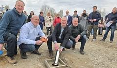 Grundsteinlegung für Familie Zahns "Stadtgärtnerei" in der August-Bebel-Straße.