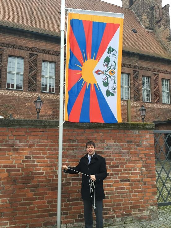 Brandenburg an der Havel beteiligt sich an der Aktion "Flagge zeigen für Tibet"