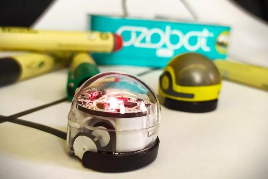 Ozobot - der kleine kugelige Roboter
