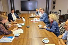 Oberbürgermeister Steffen Scheller und der Landes-Seniorenbeauftragte Norman Asmus in kleiner Gesprächsrunde ...