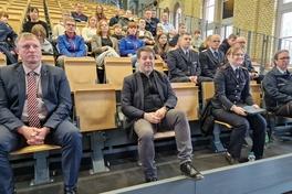 Oberbürgermeister Steffen Scheller und der Beigeordnete Thomas Barz zählten zu den Gästen der 1. Mitgliederversammlung der Stadtjugendfeuerwehr.