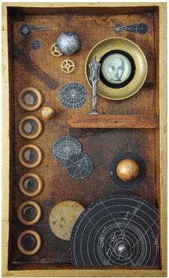 Ist der Kosmos groß genug, um eine Kiste auszufüllen? (Foto: E. Dishur) Ist der Kosmos groß genug, um eine Kiste auszufüllen? (Foto: E. Dishur)