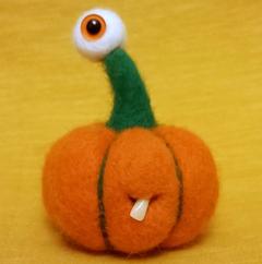Ein Kürbis aus Filz