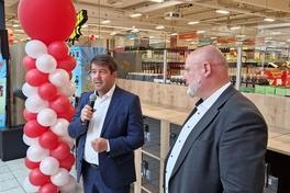 Oberbürgermeister Steffen Scheller lobte beim Pre-Opening das gute Miteinander mit Kaufland-Immobilienentwickler René Hoffmann.