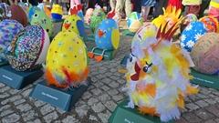 Die hübschen bunten Kunstwerke sind fortan in einigen Geschäften zu entdecken und Teil der OsterEi-Rallye.