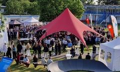 Blick auf den Sommerempfang.