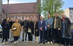 Oberbürgermeister Daniel Keip hieß die Gäste aus Ballerup am Rathaus willkommen.