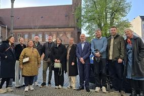 Oberbürgermeister Daniel Keip hieß die Gäste aus Ballerup am Rathaus willkommen.