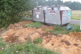 Gartenabfälle am Containerstandplatz Eichhorstweg