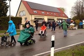 Am Seniorenstützpunkt wünschen sich die Klein Kreutzer eine sichere Überquerungsmöglichkeit.