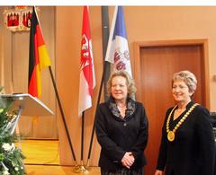 SVV Vorsitzende Dr. Lieselotte Martius, Oberbürgermeisterin Dr. Dietlind Tiemann
