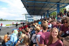 Schwimmender Spaß aus Beton II