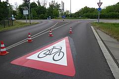 Gefahrenstelle für Radfahrer am Kreisverkehr Brielower Landstraße