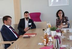 Gesprächsrunde über die Herausforderungen in der Pflege