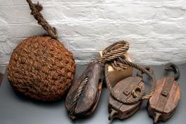 Fender und Schiffsblöcke, Ende 19. Jahrhundert