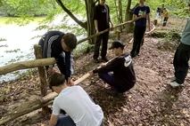 Durch die vielen helfenden Hände schreitet der Aufbau rasch voran