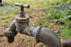 Wasserhahn
