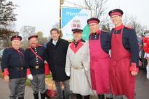 OB Scheller mit Ehrengarde.