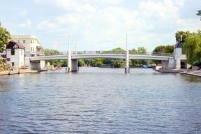 Die Jahrtausendbrücke über der Havel