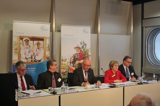 BUGA-Pressekonferenz: Dieter Hütte, Matthias Ulrich, Erhard Skupch, Dr. Dietlind Tiemann und Dr. Carlhans Uhle