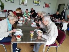 Nach dem Kochen wir gemeinsam gegessen.