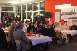 Spenden an Vereine übergeben