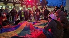 Buntes Treiben auf dem Gotthardtkirchplatz.
