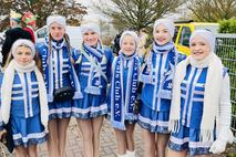 junge Karnevalstänzerinnen.