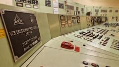 Die antiquierte Technik faszinierte nicht nur Brandenburgs Wirtschaftsminister.