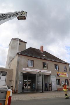 Simulation eines Hausbrandes im Feuerwehrgerätehaus